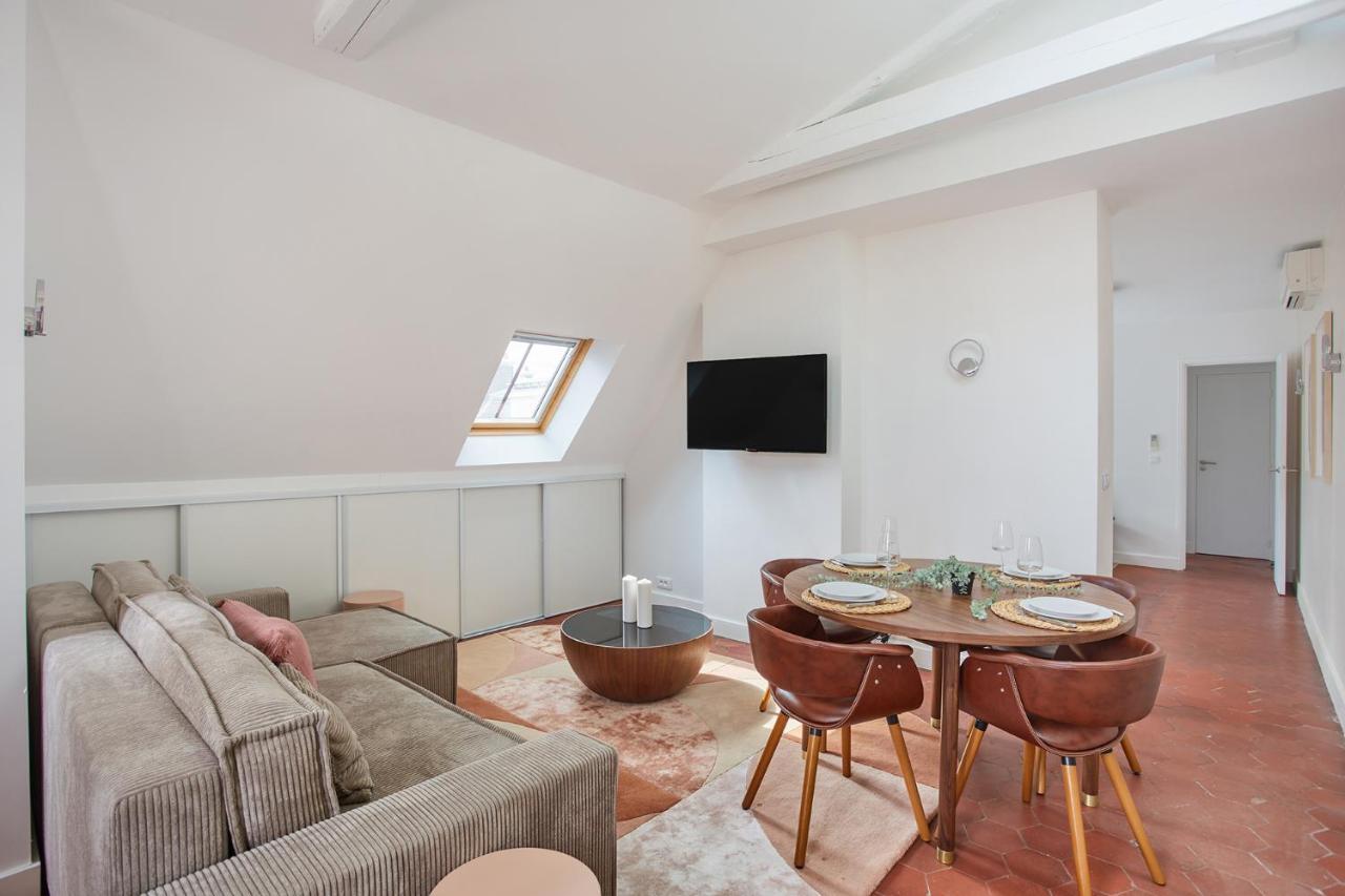 Apartement Montaigne George V By Studio Prestige Paryż Zewnętrze zdjęcie